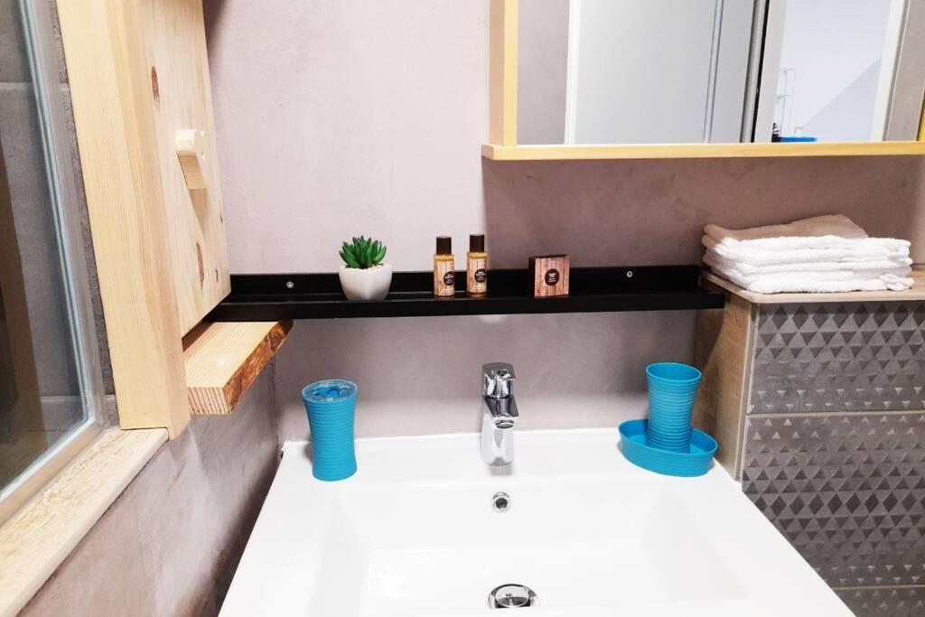 ⁂⁂Duplex Cledicihome Renovated! Quiet Area // 2 Steps From The Center / Private Parking⁂⁂ เฌราร์แมร์ ภายนอก รูปภาพ